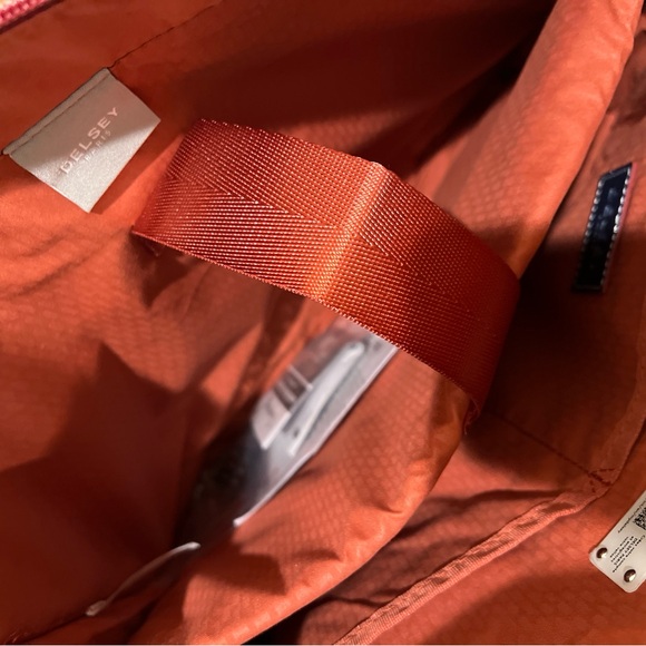 This is a DELSEY Paris Women's Chatelet Air 2.0 Shoulder Bag. - Picture 8 of 12